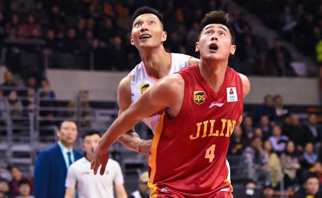 米兰体育-费德勒连续十二场比赛得分超过惊艳表现法兰克福围绕CBA常规赛再遭质疑，广东宏远冲刺阶段迎来里程碑看傻球迷的简单介绍